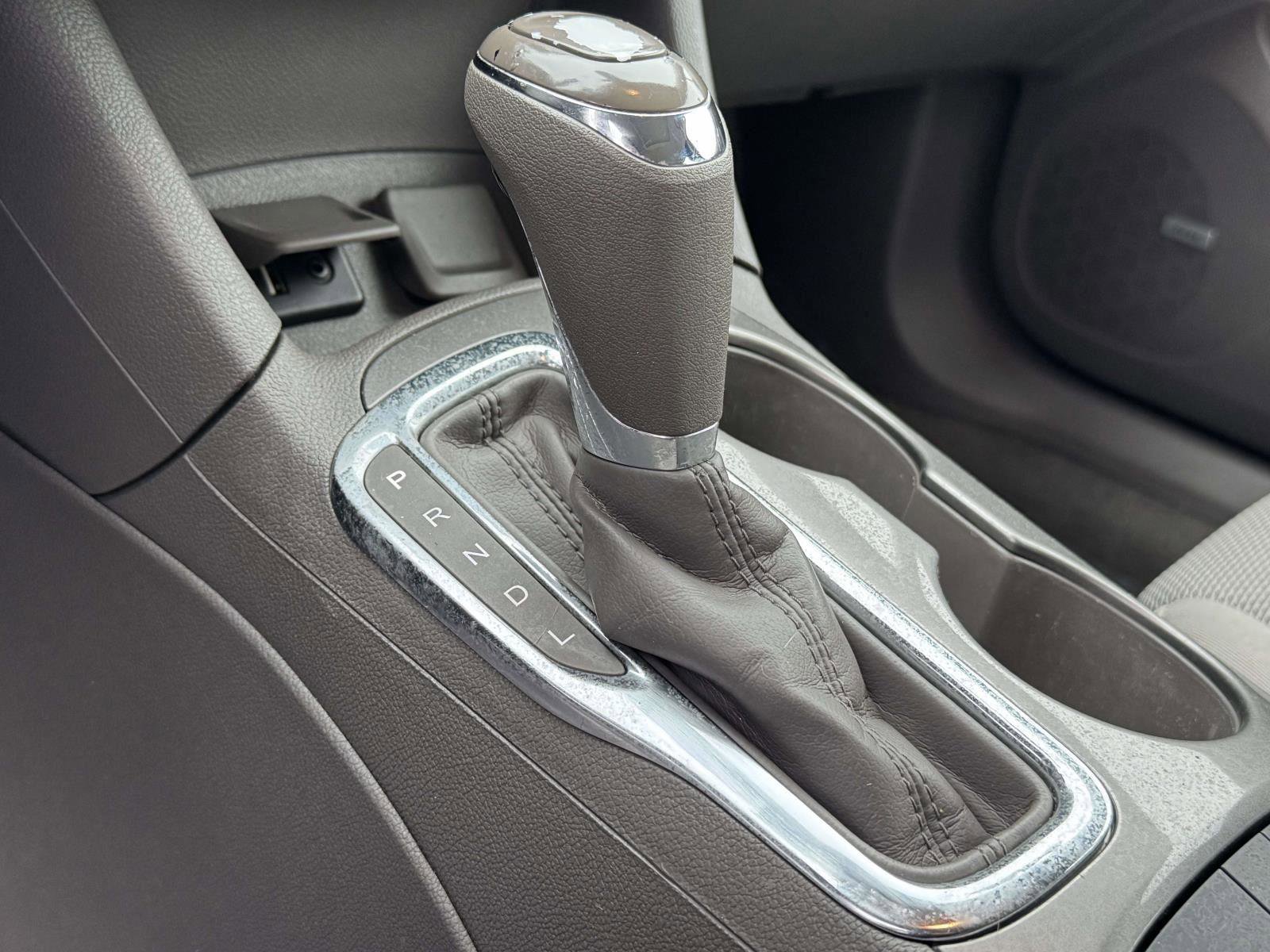 Used 2018 Chevrolet Cruze LT w/ Sun And Sound Package image 21