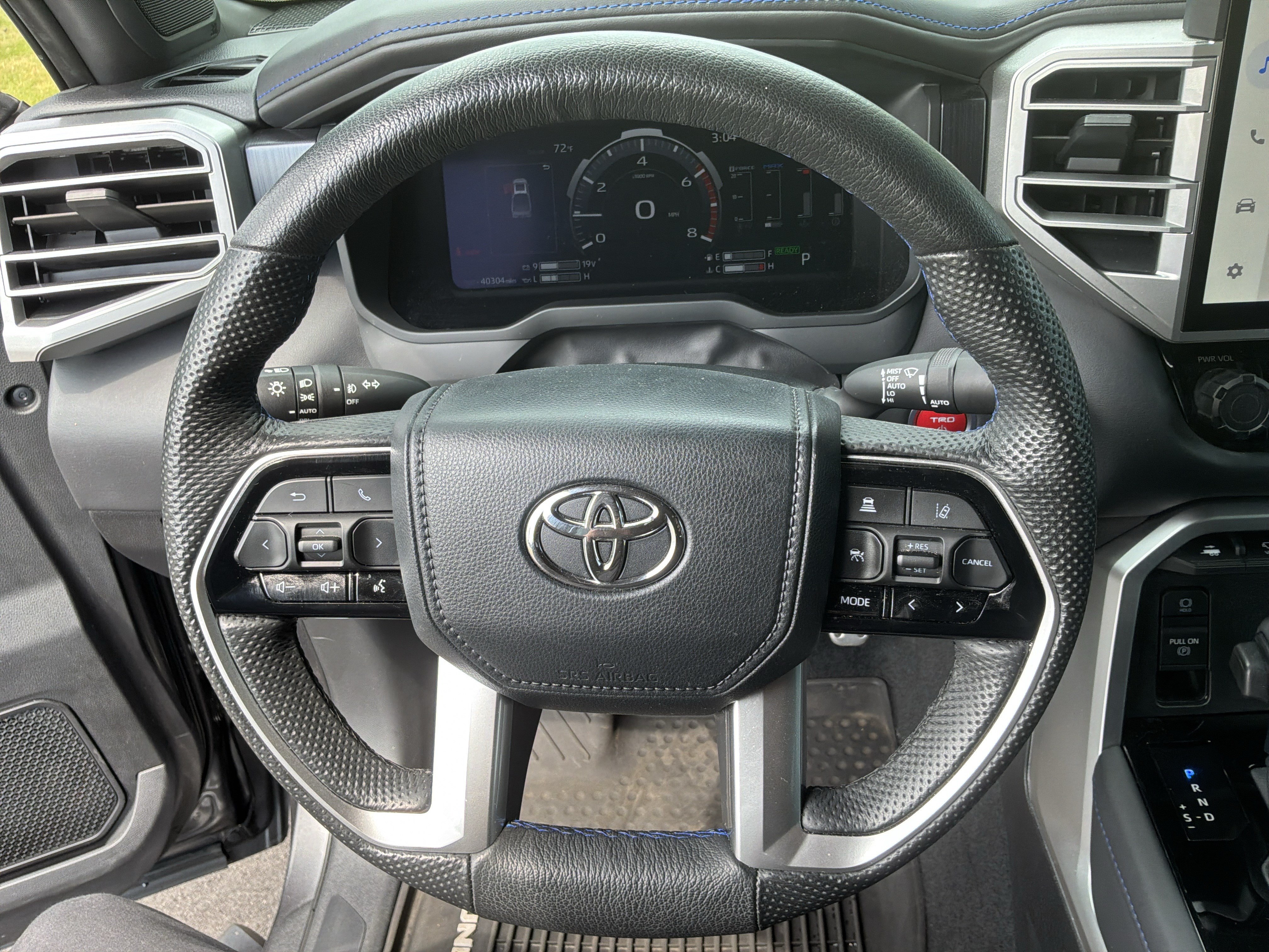 Used 2024 Toyota Tundra Platinum w/ TRD Off-Road Package AWD/4WD image 18