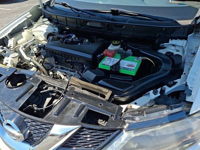 Used 2016 Nissan Rogue SV FWD image 32