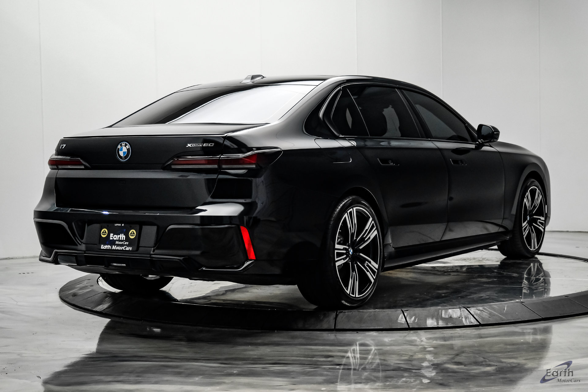 Used 2025 BMW i7 xDrive60 w/ Executive Package AWD/4WD image 18