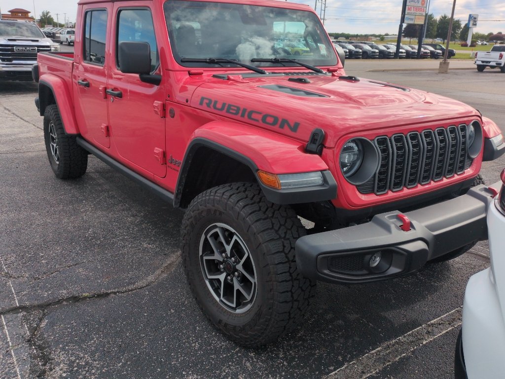 Used 2025 Jeep Gladiator Rubicon w/ Convenience Group AWD/4WD image 4