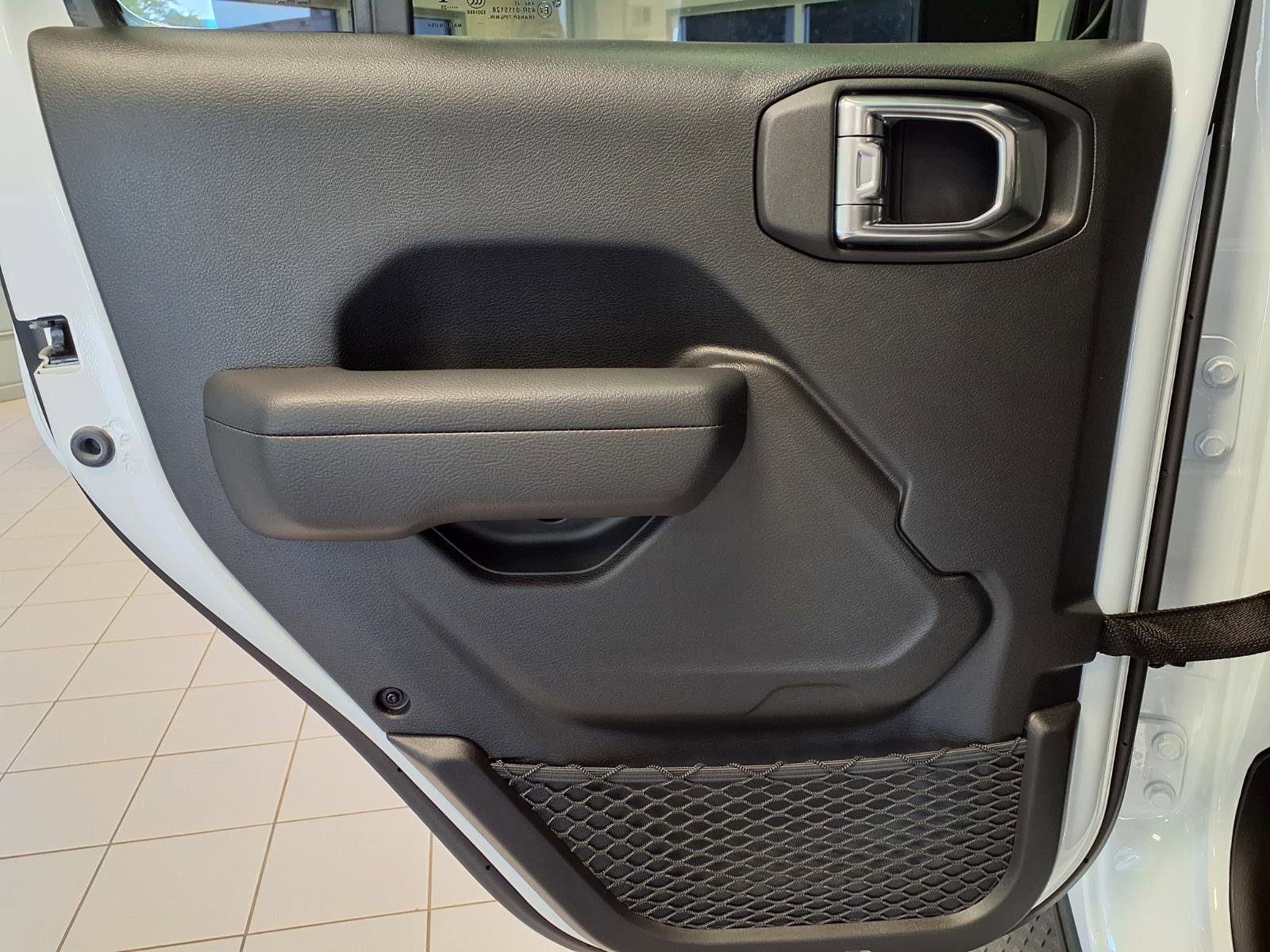 Used 2025 Jeep Gladiator Sport AWD/4WD image 17