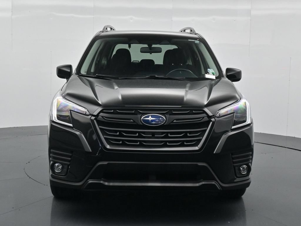 Used 2024 Subaru Forester Premium AWD/4WD image 2