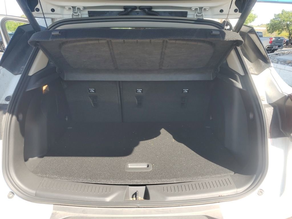 Used 2023 Buick Encore GX Essence w/ Advanced Technology Package image 16