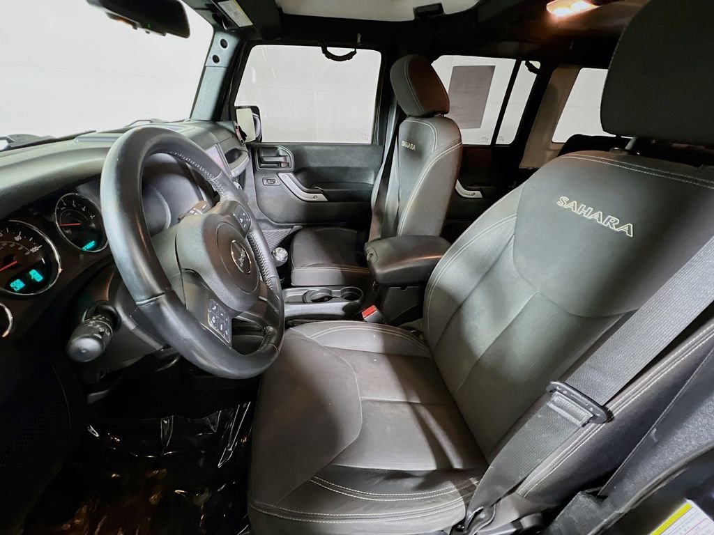 Used 2017 Jeep Wrangler Unlimited Sahara w/ Max Tow Package image 19