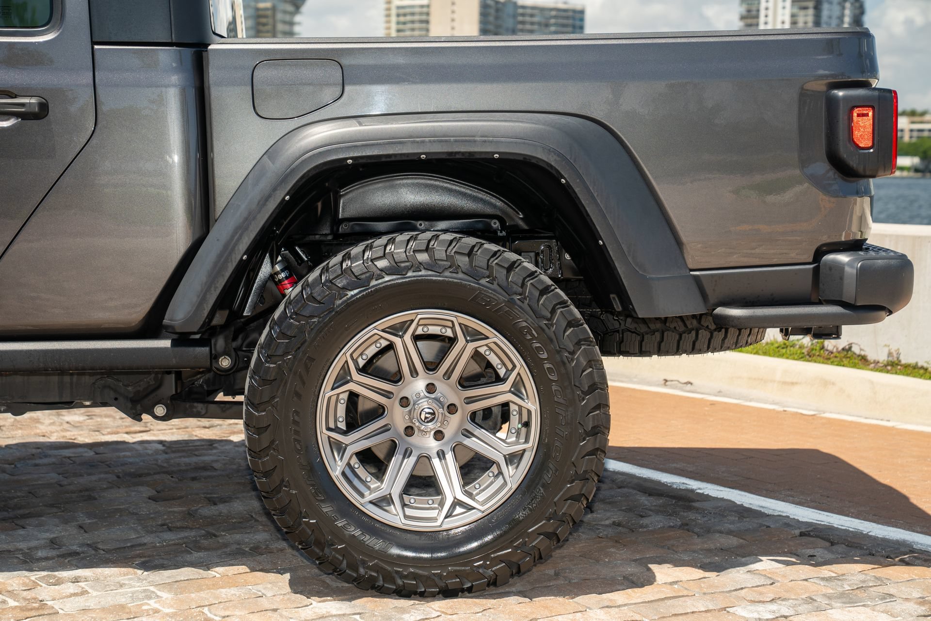 Used 2022 Jeep Gladiator Rubicon AWD/4WD image 17