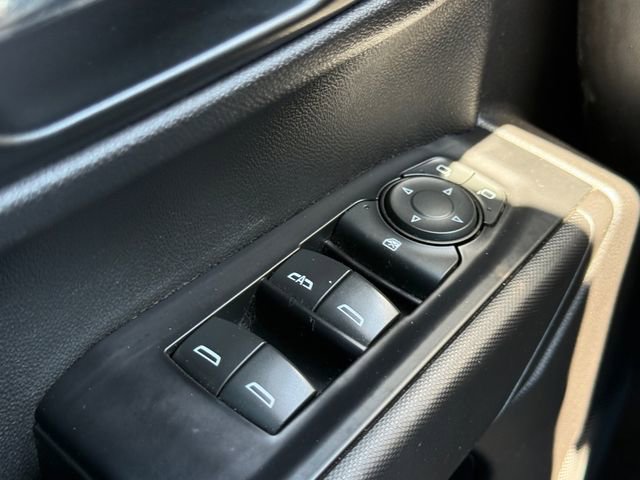 Used 2020 Chevrolet Silverado 1500 Custom w/ Custom Value Package AWD/4WD image 23