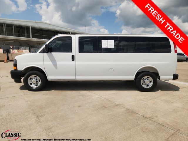 Used 2025 Chevrolet Express 3500 LS RWD image 4