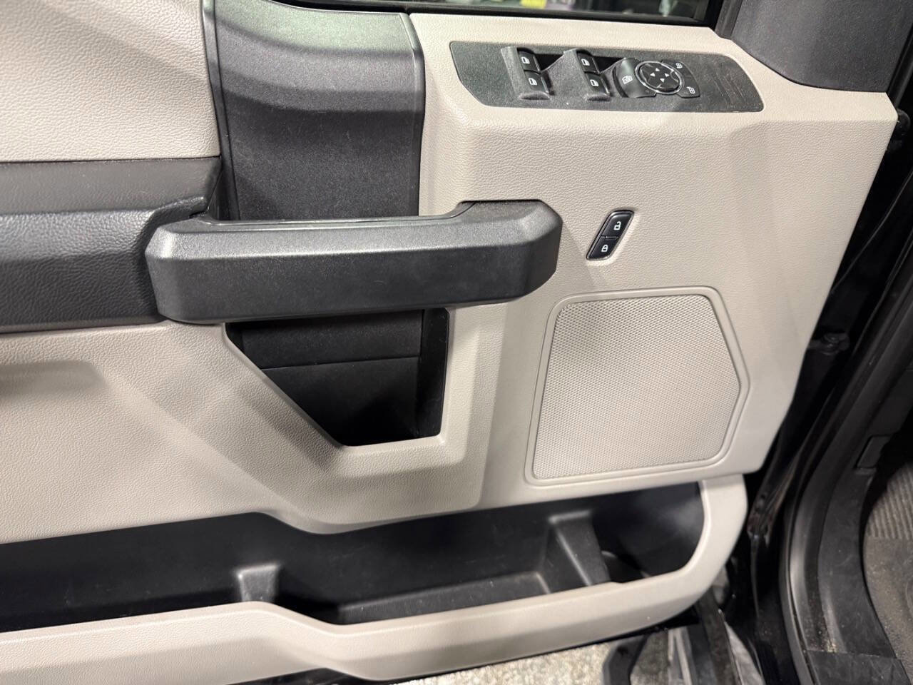 Used 2018 Ford F250 XL w/ Power Equipment Group image 16