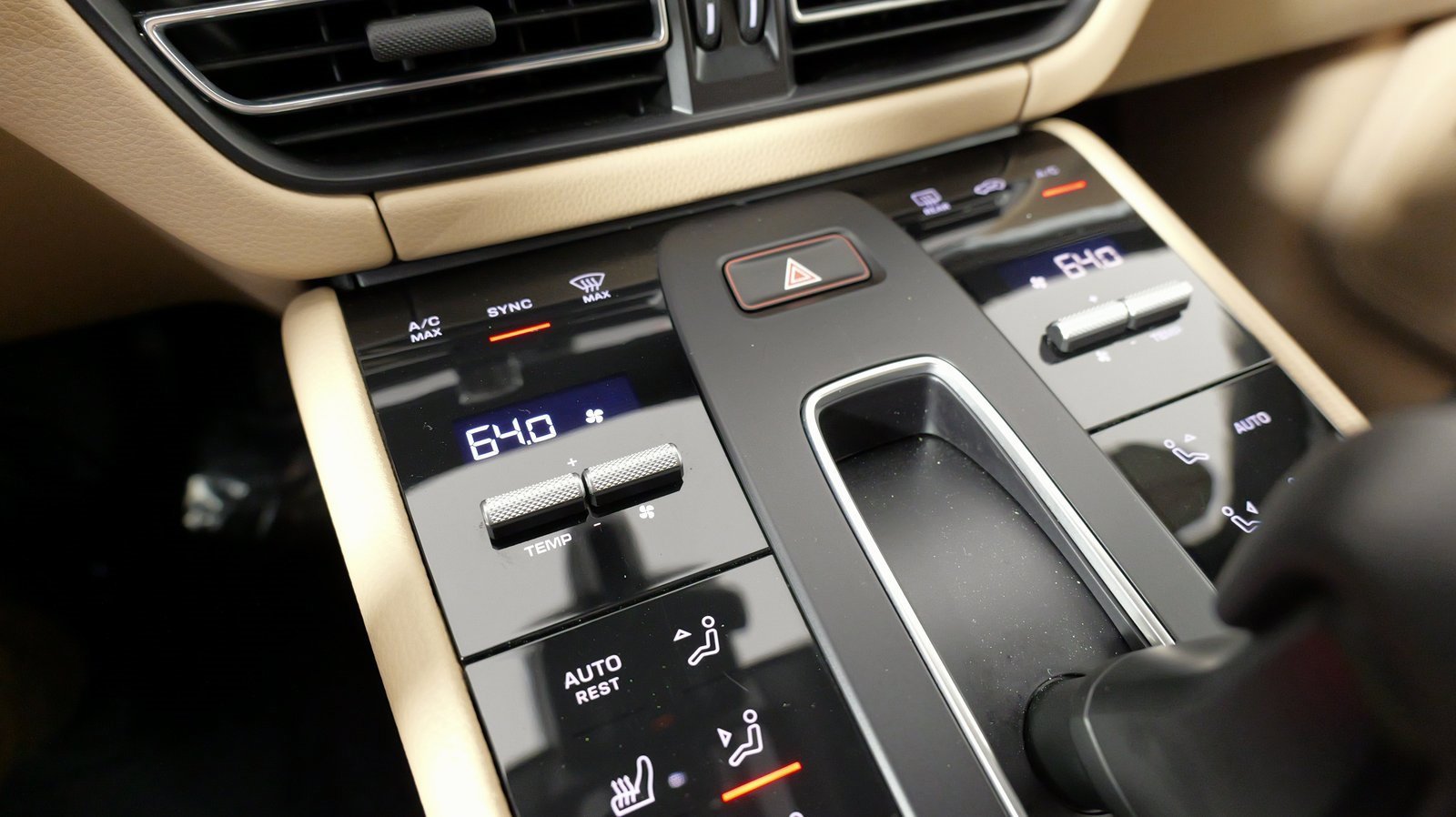 Used 2025 Porsche Macan image 66