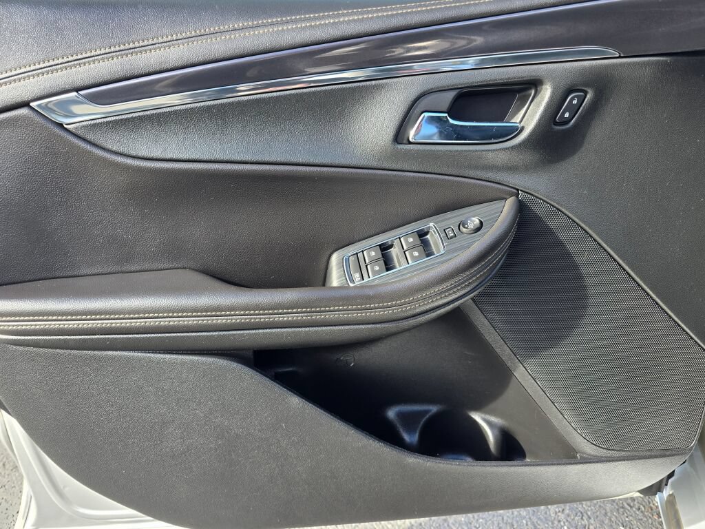 Used 2017 Chevrolet Impala Premier FWD image 20