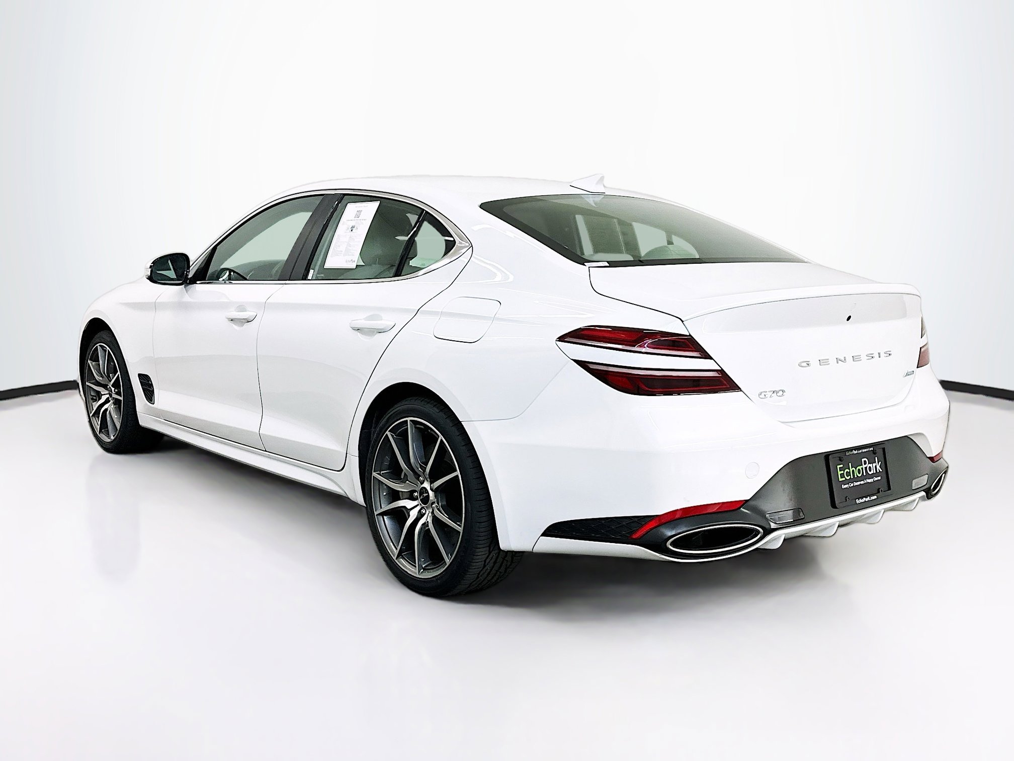 Used 2025 Genesis G70 2.5T image 5