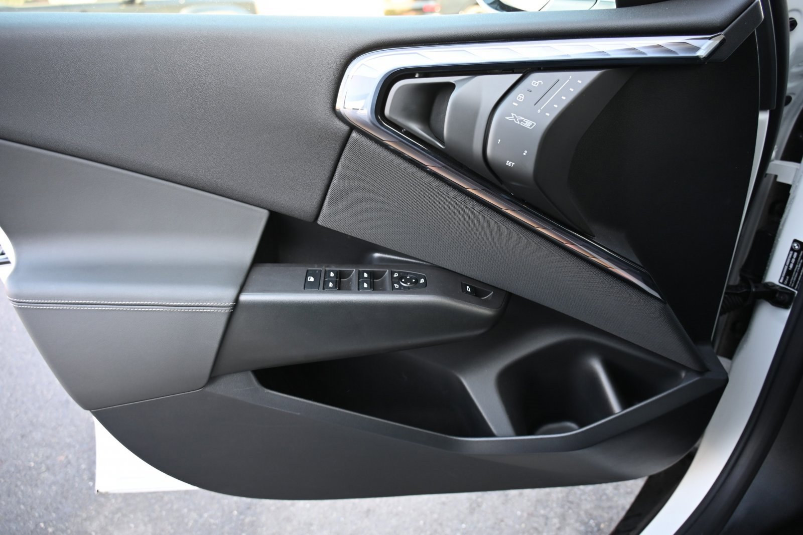 Used 2025 BMW X3 xDrive30i w/ Convenience Package image 19