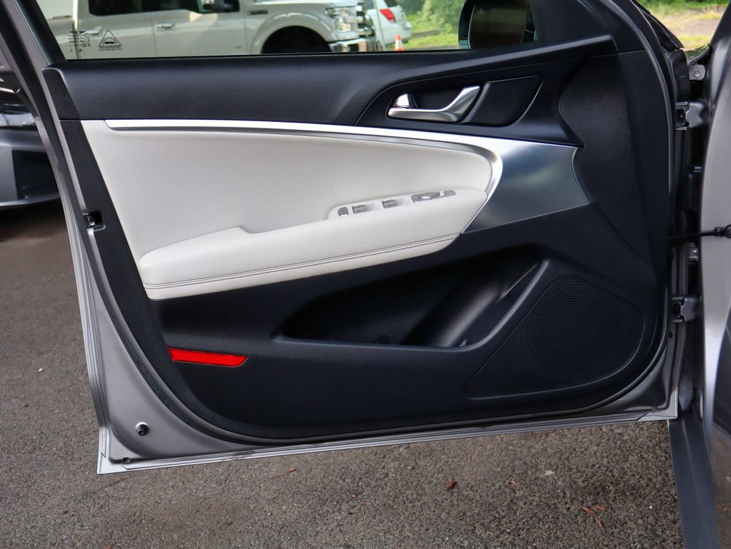 Used 2025 Genesis G70 2.5T AWD/4WD image 52