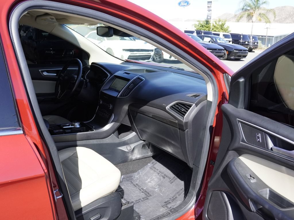 Used 2020 Ford Edge SEL w/ Convenience Package FWD image 35