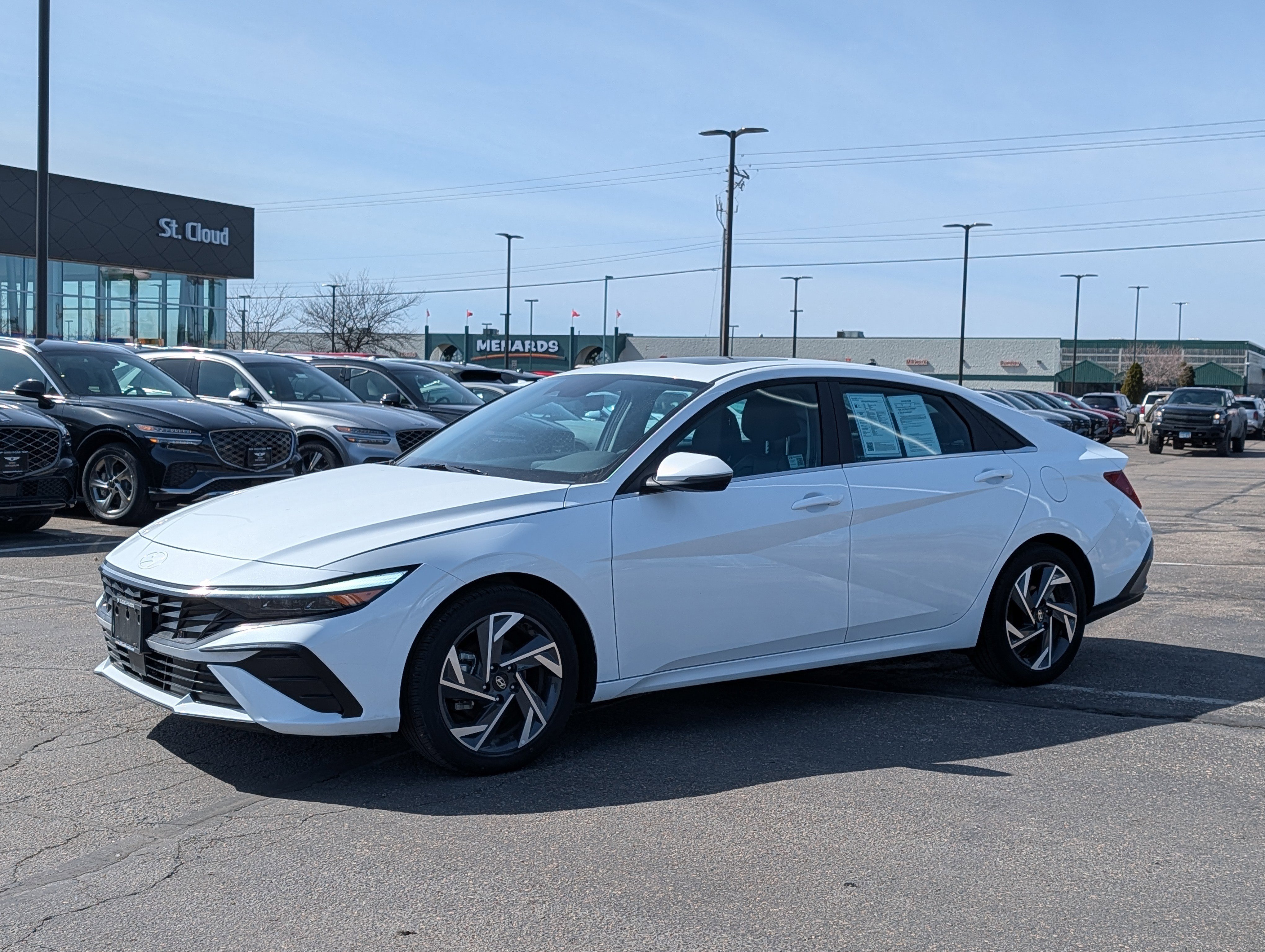 Certified 2025 Hyundai Elantra Limited FWD image 1