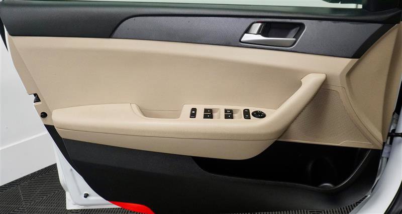 Used 2017 Hyundai Sonata SE image 31