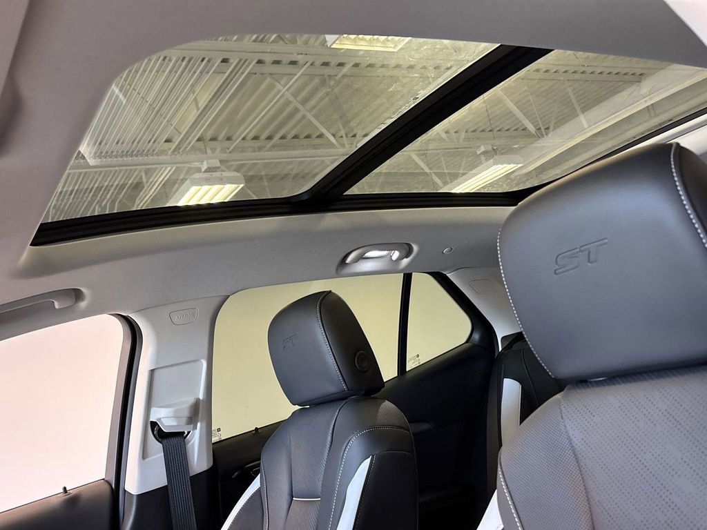 New 2025 Buick Envision Sport Touring image 23