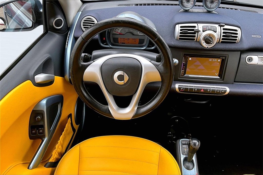 Used 2013 smart fortwo passion image 5