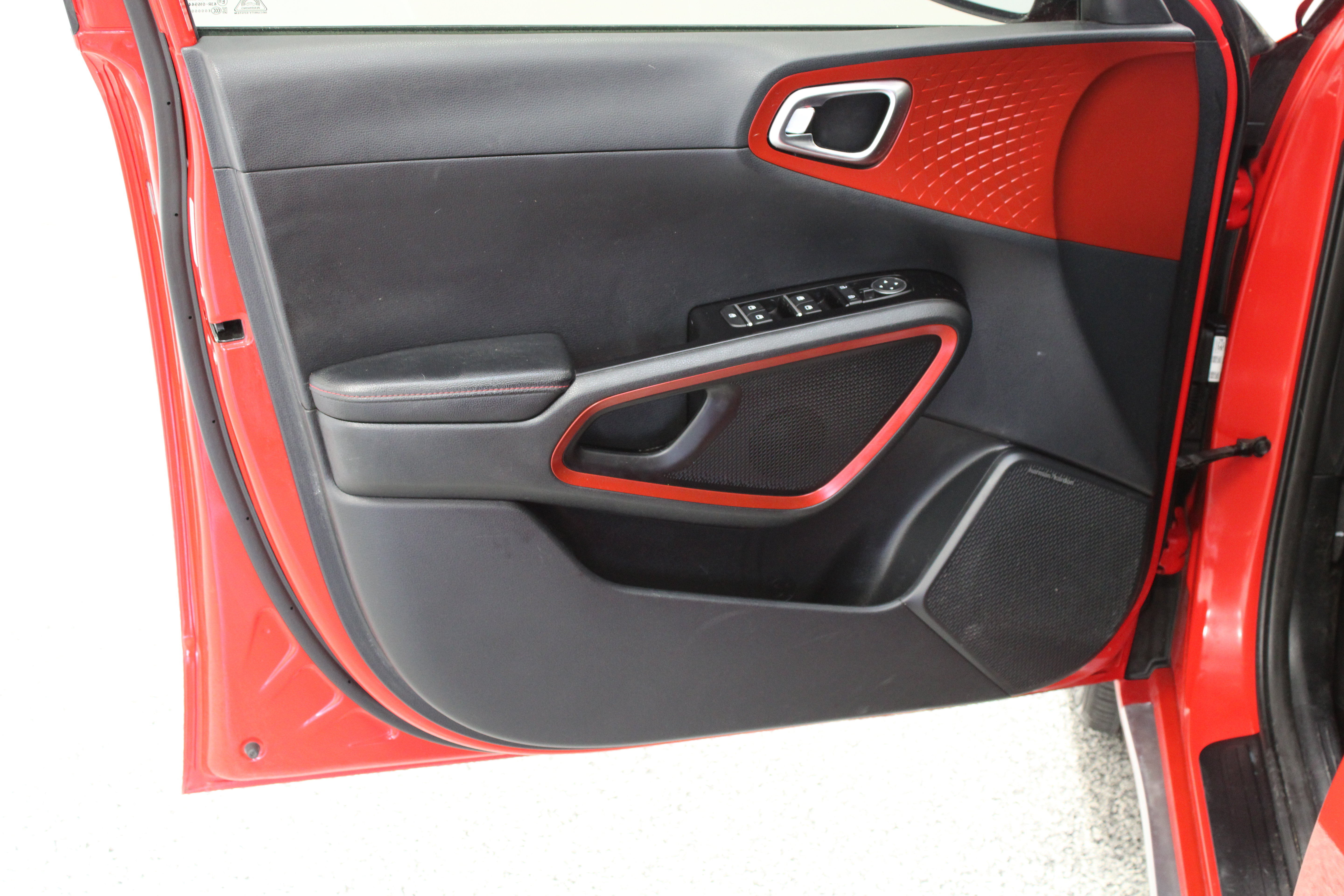 Used 2023 Kia Soul GT-Line w/ GT-Line Technology Package FWD image 12