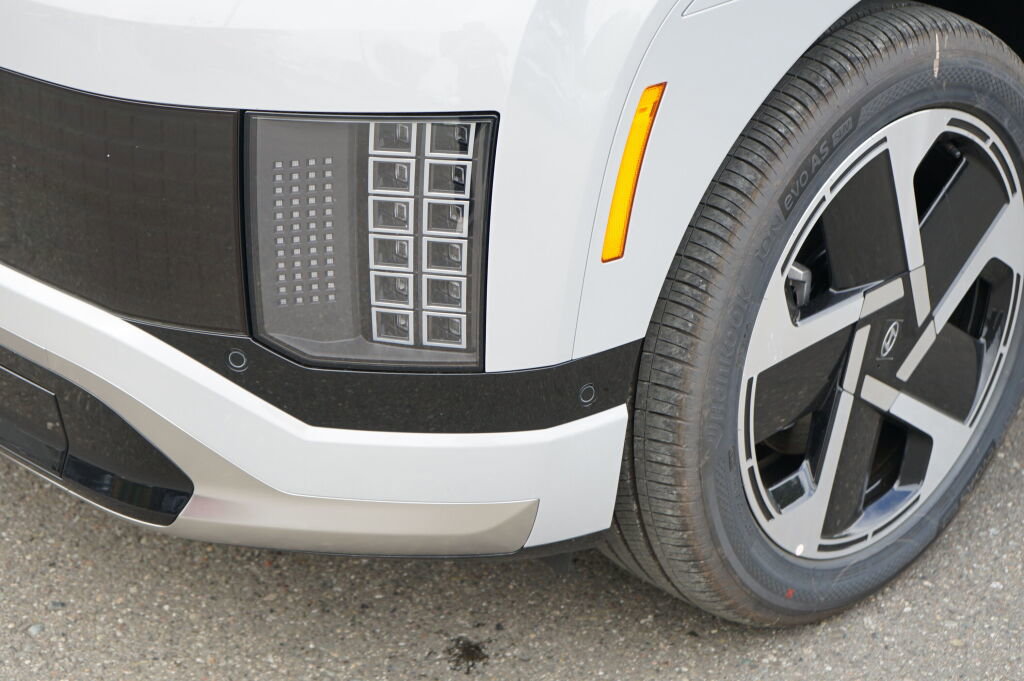 New 2026 Hyundai Ioniq 9 Calligraphy image 29