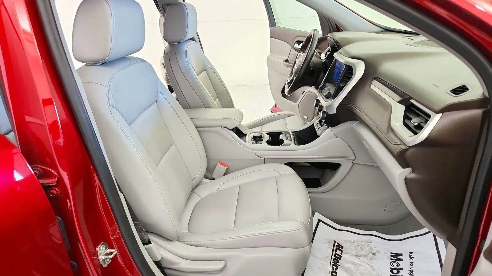 Used 2023 GMC Acadia SLT image 35