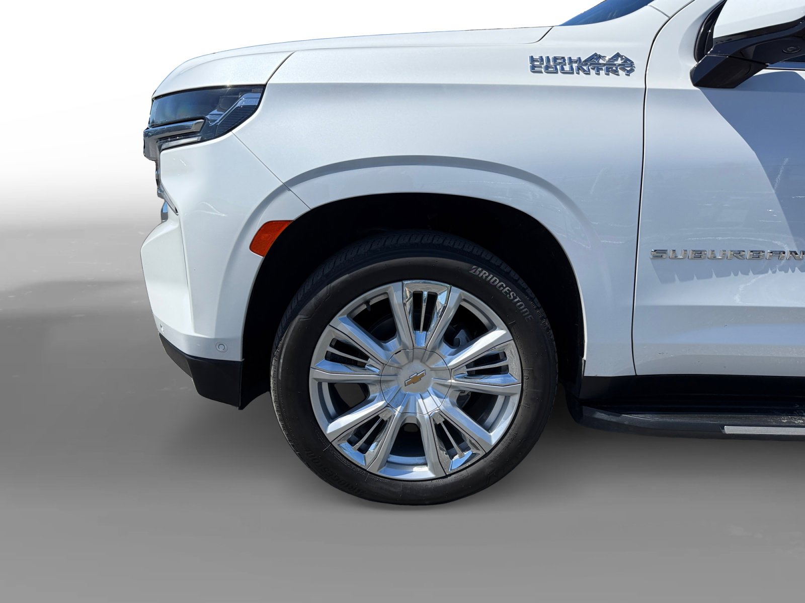 Used 2023 Chevrolet Suburban High Country w/ Advanced Technology Package image 9
