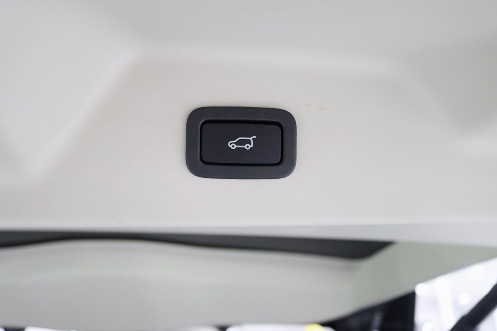 Used 2018 Land Rover Range Rover Long Wheelbase Supercharged image 41