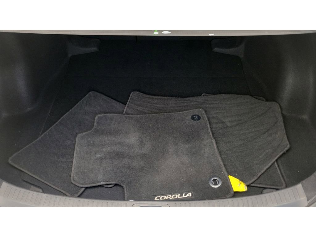 Certified 2025 Toyota Corolla LE FWD image 9