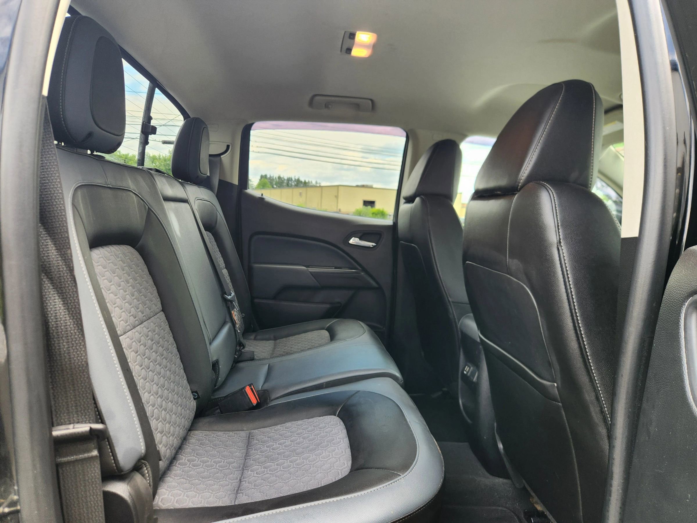 Used 2019 Chevrolet Colorado Z71 AWD/4WD image 45