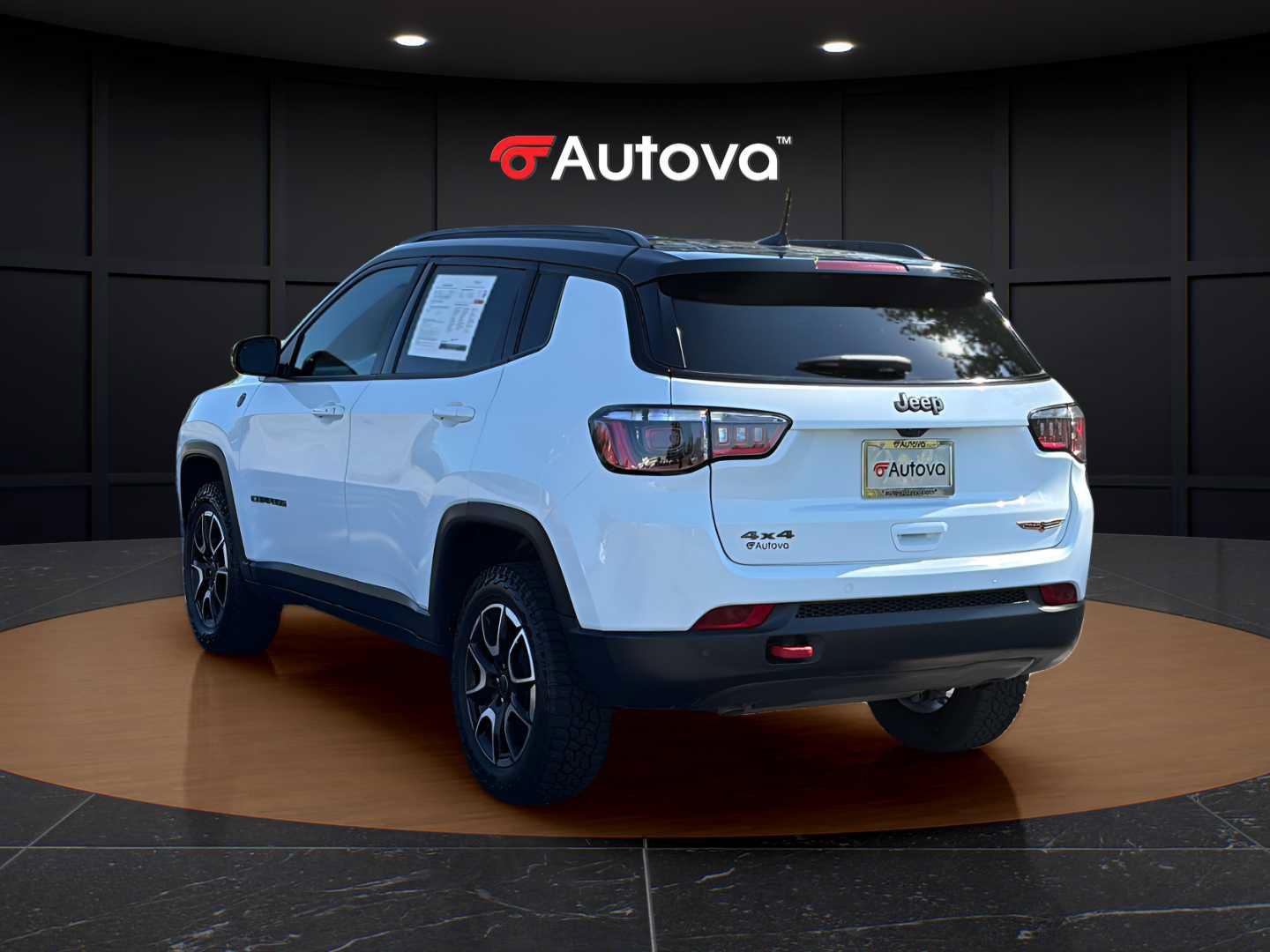 Used 2026 Jeep Compass Trailhawk AWD/4WD image 3