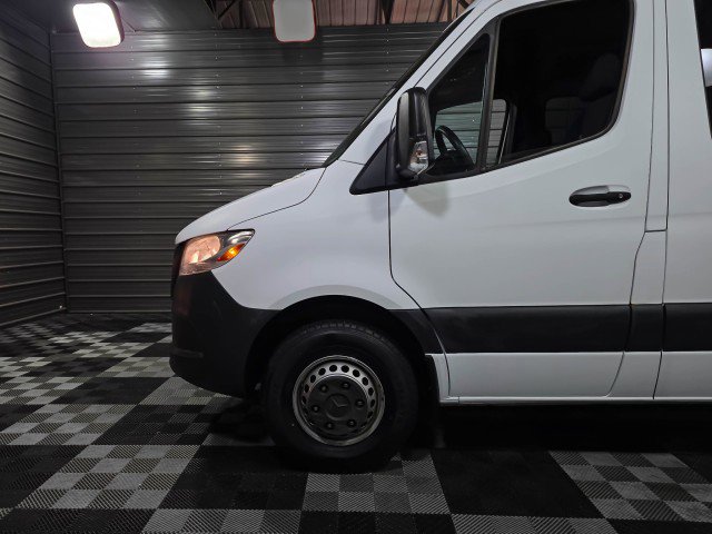 Used 2019 Mercedes-Benz Sprinter 170 image 32