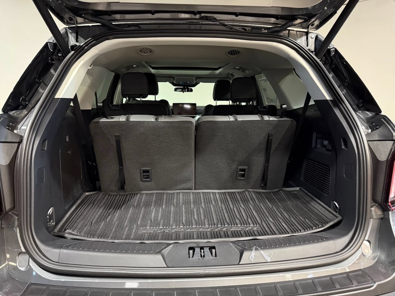 New 2026 Ford Explorer Active w/ Active Comfort Package AWD/4WD image 12