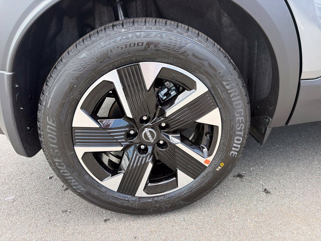 New 2026 Nissan Kicks SV w/ SV Premium Package AWD/4WD image 27