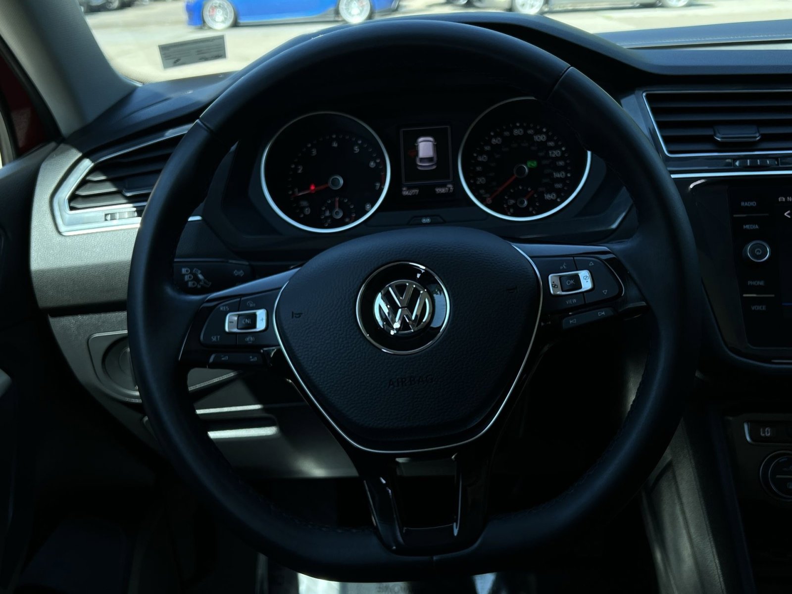 Used 2019 Volkswagen Tiguan SE AWD/4WD image 39