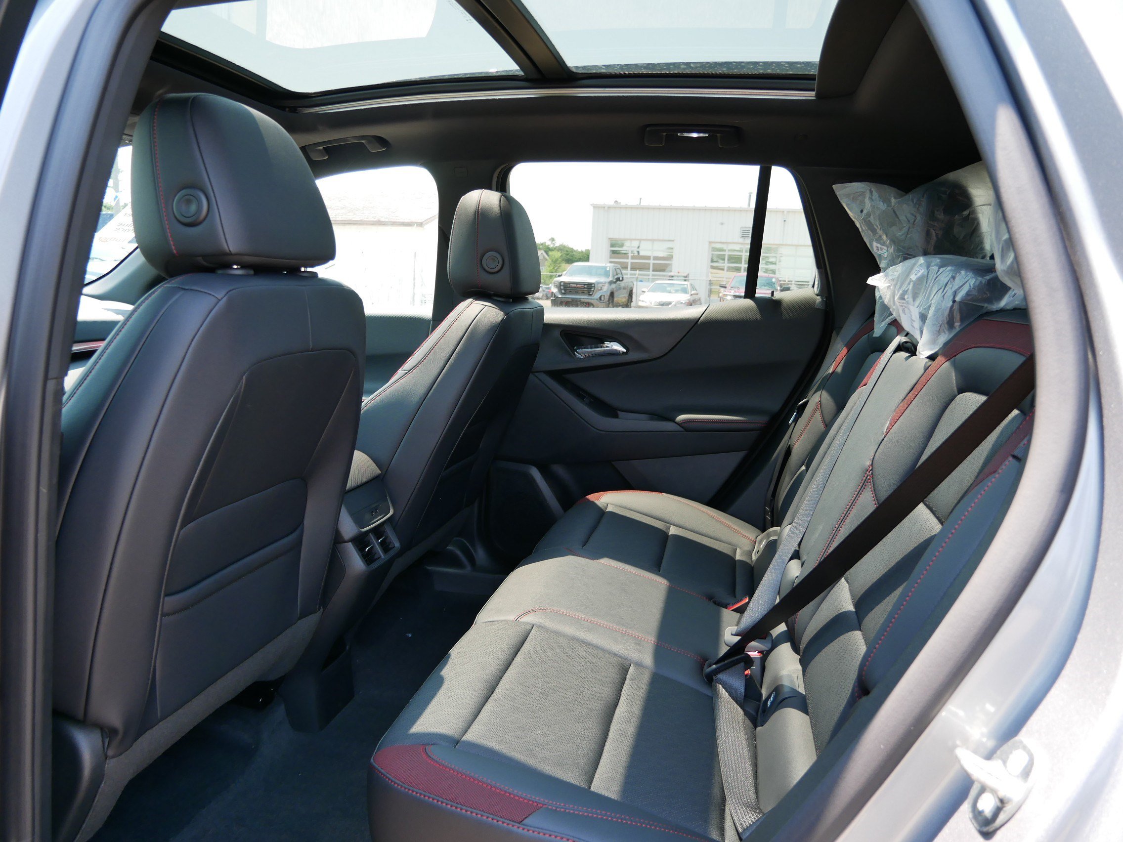 New 2027 Chevrolet Equinox RS w/ Safety and Technology Package AWD/4WD image 12
