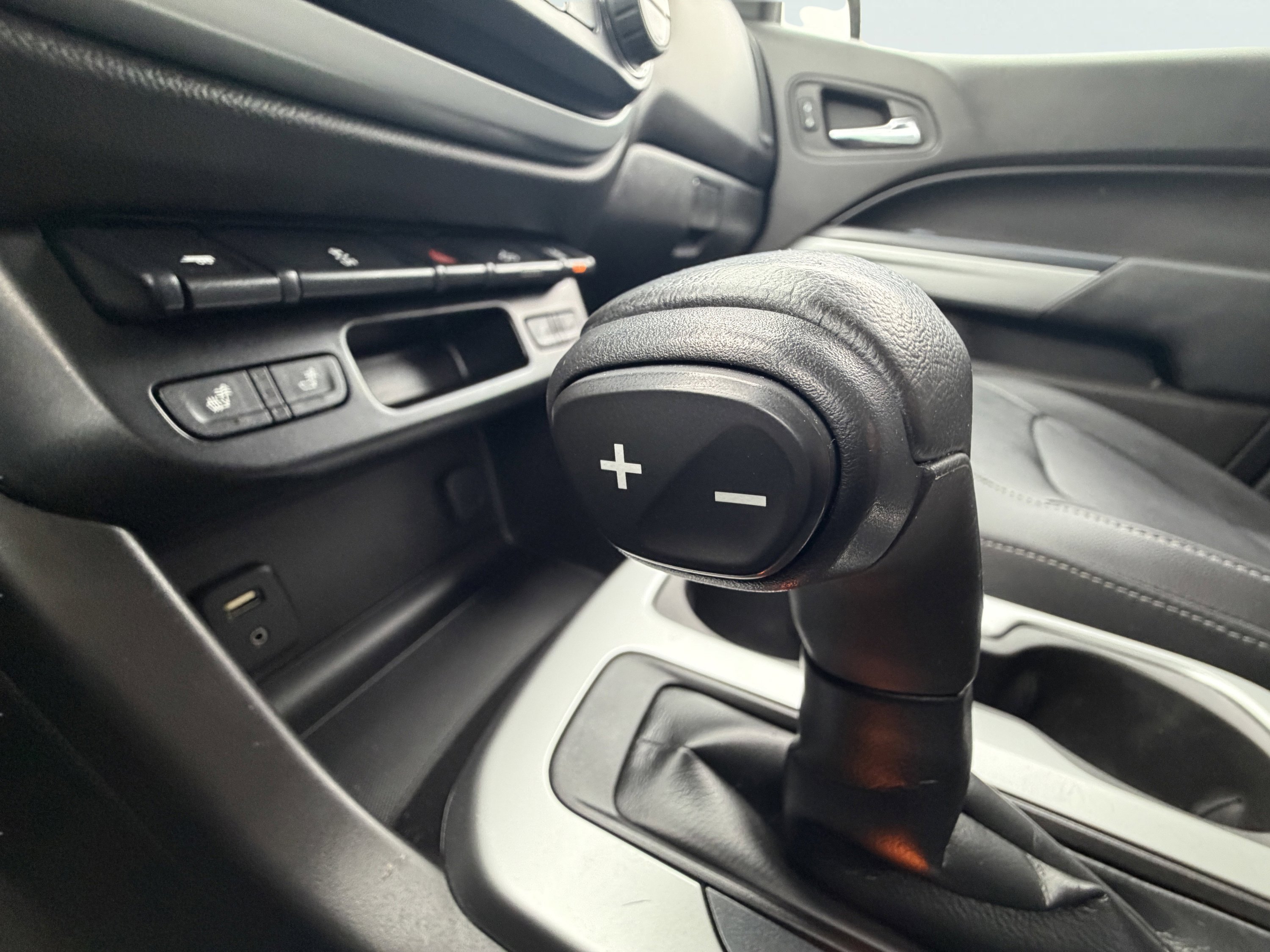 Used 2016 Chevrolet Colorado LT w/ Luxury Package, Chrome image 32