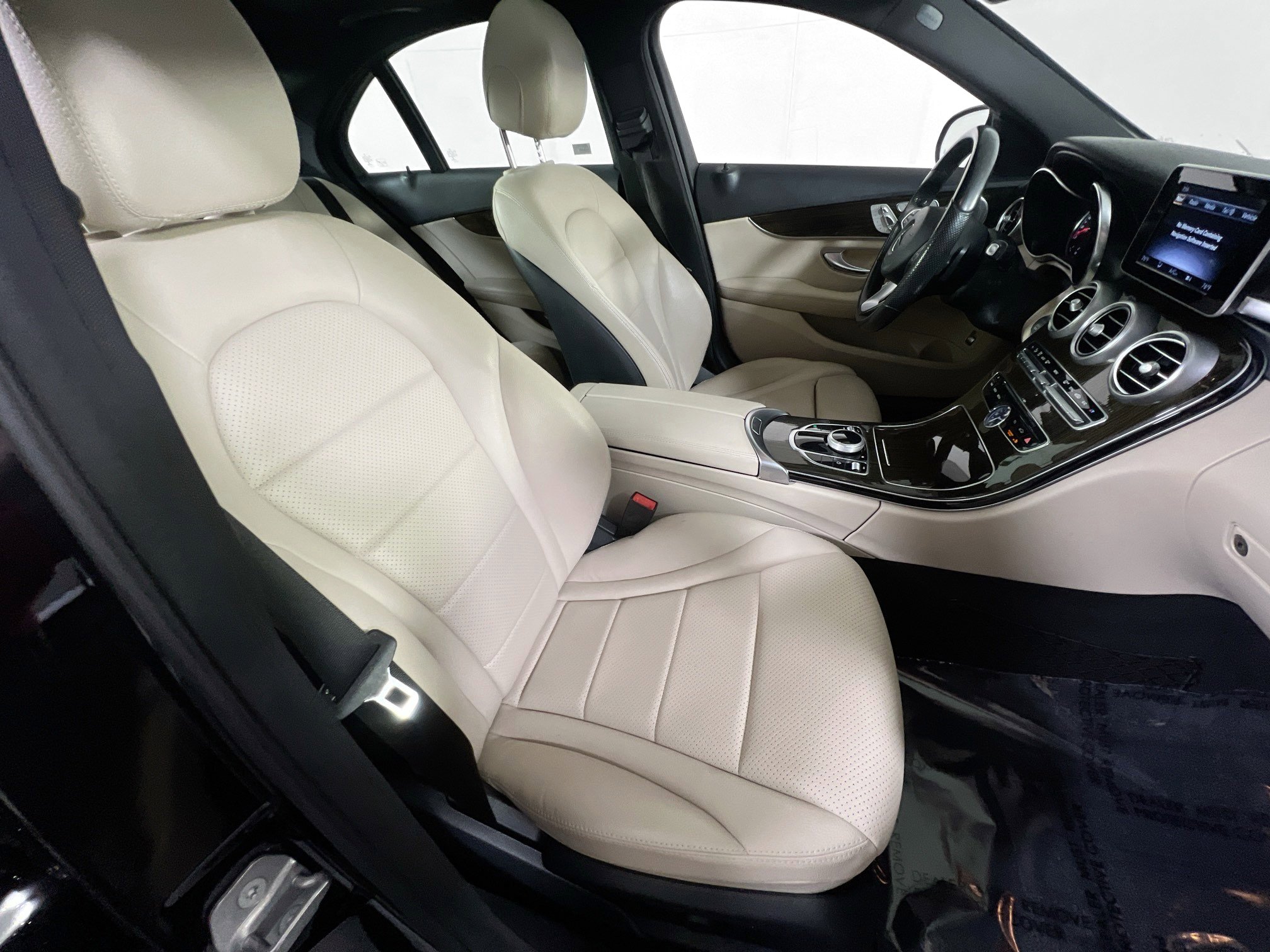 Used 2018 Mercedes-Benz C 300 4MATIC image 28