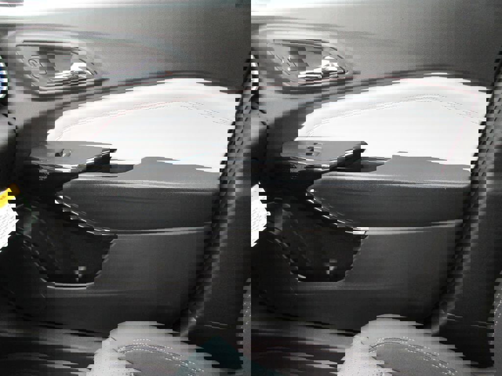 New 2026 Chevrolet Trax LT FWD image 32