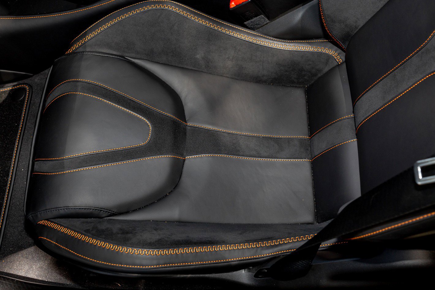 New 2024 McLaren 750S Spider image 32