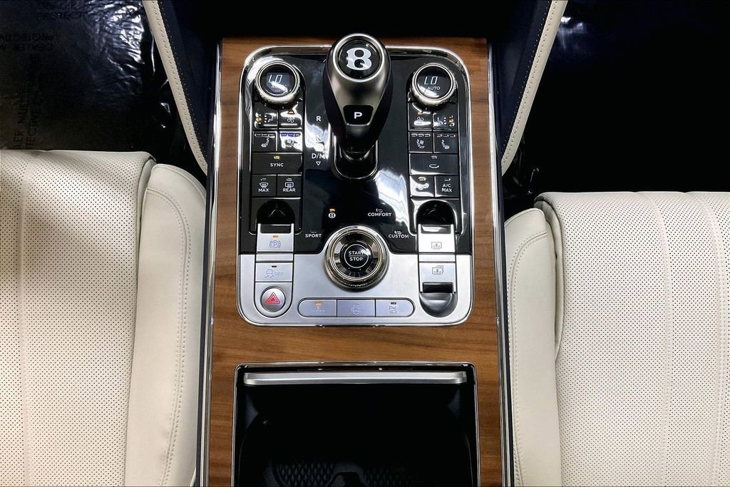 New 2026 Bentley Flying Spur Plug-In Hybrid image 12