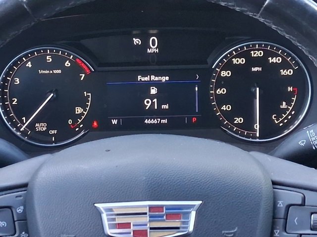 Used 2023 Cadillac XT4 Luxury w/ Cold Weather Package image 9