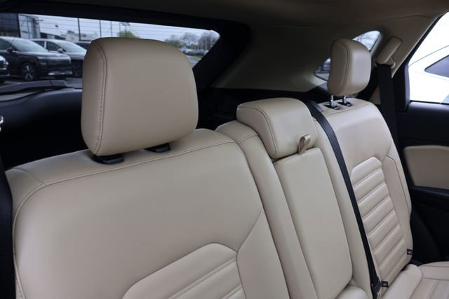 Used 2022 Ford Edge SEL w/ Convenience Package AWD/4WD image 17