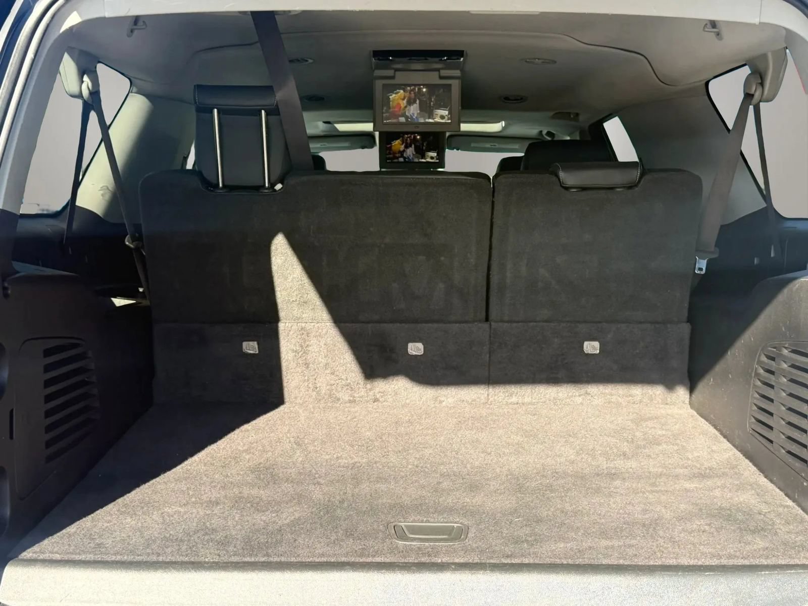 Used 2017 Chevrolet Suburban Premier AWD/4WD image 45