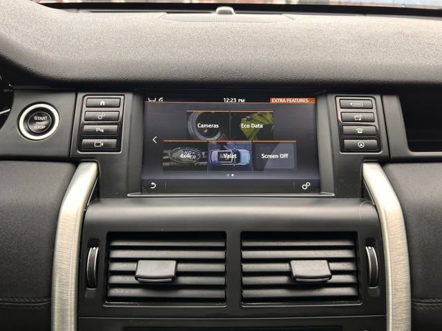 Used 2018 Land Rover Discovery Sport HSE image 17