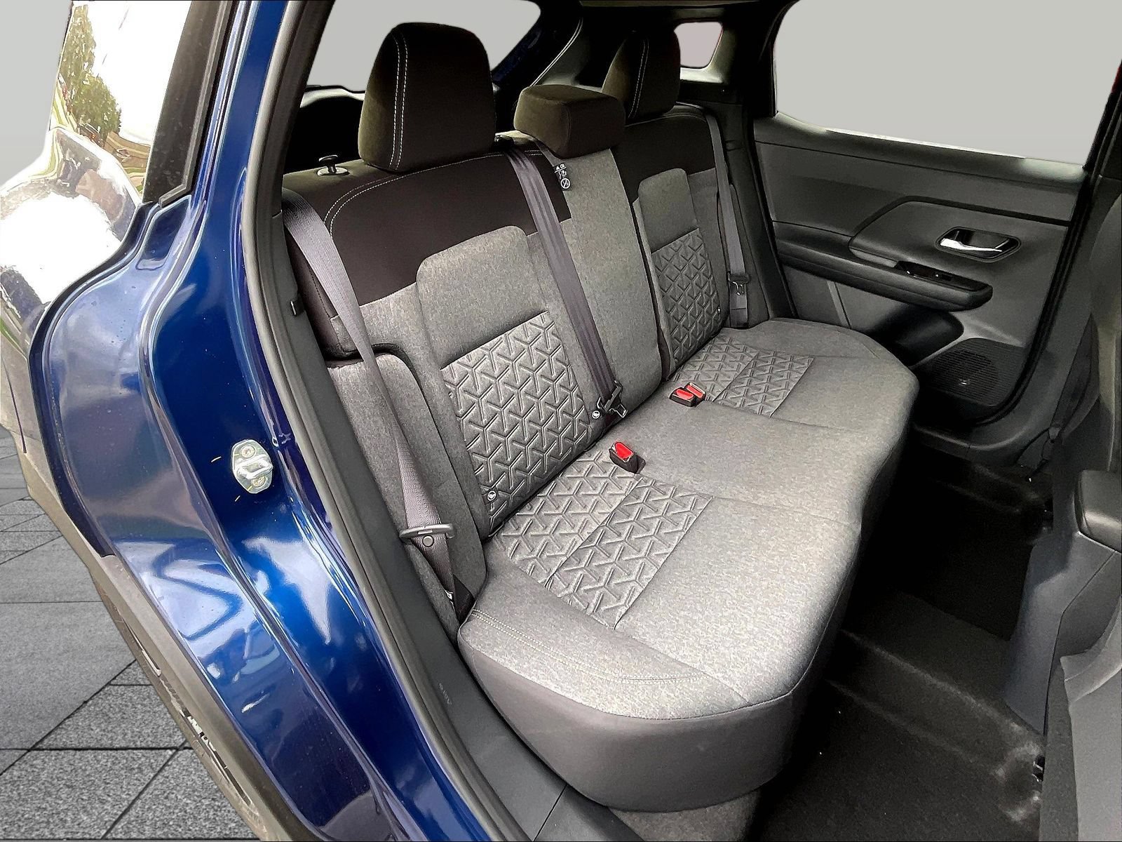 New 2027 Nissan Kicks SV AWD/4WD image 12