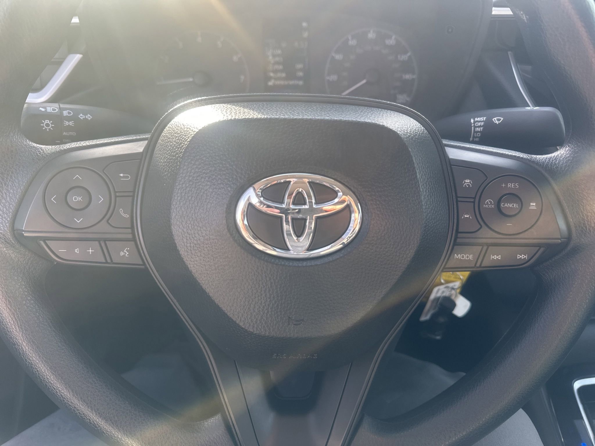 Used 2025 Toyota Corolla LE image 22