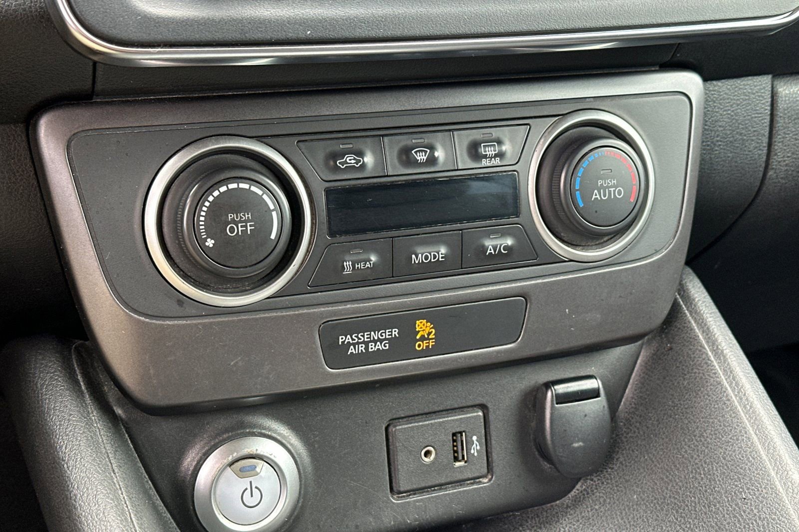 Used 2018 Nissan Leaf S w/ S Charge Package image 17