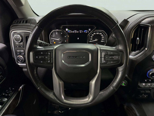 Used 2022 GMC Sierra 2500 Denali w/ Denali Black Diamond Edition image 37