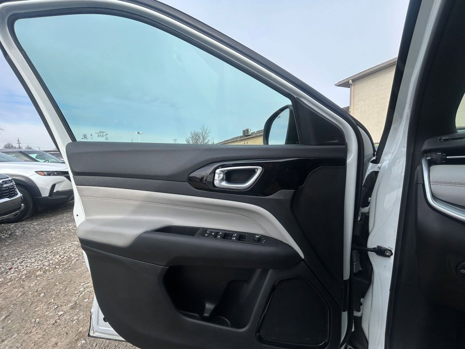 Used 2025 Jeep Compass Limited AWD/4WD image 18